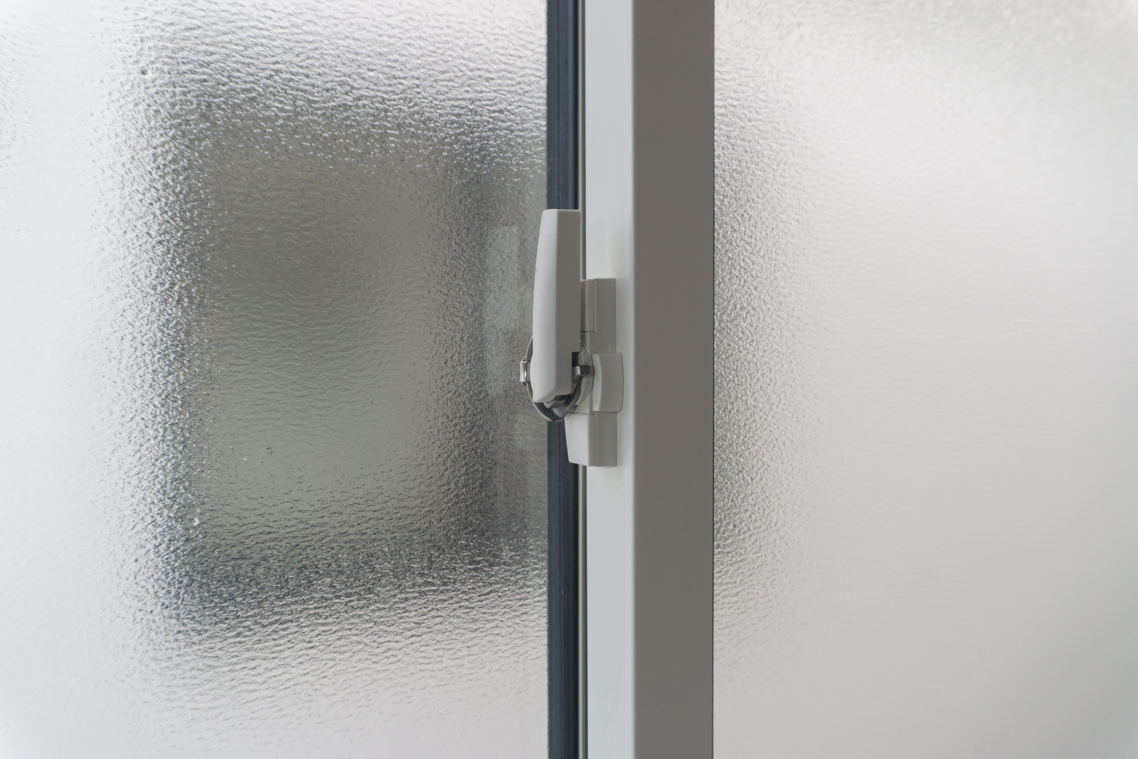 ガラスフィルム施工